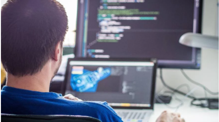 Prensa. Qué hace un»Sysadmin» (IproUp 15.3.2022)