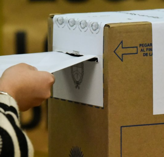 Prensa | Descontento político, esperanzas de un cambio y foco en las necesidades (Mercado 10.10.2023) Prensa | Descontento político, esperanzas de un cambio y foco en las necesidades (Mercado 10.10.2023)