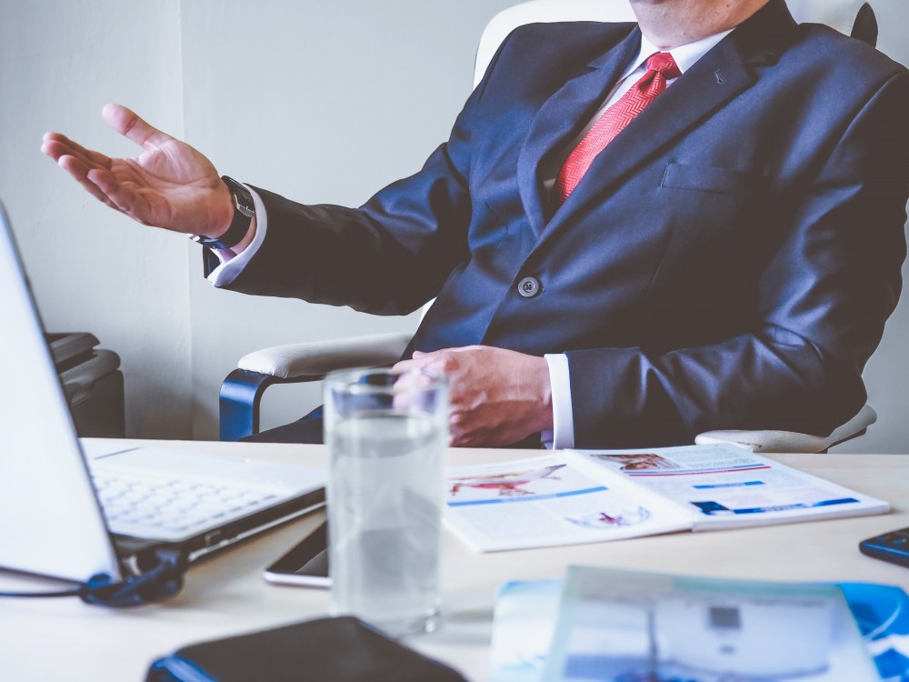 ¿Cuál es la Superintendencia competente para autorizar fusiones de sociedades con objeto social múltiple?