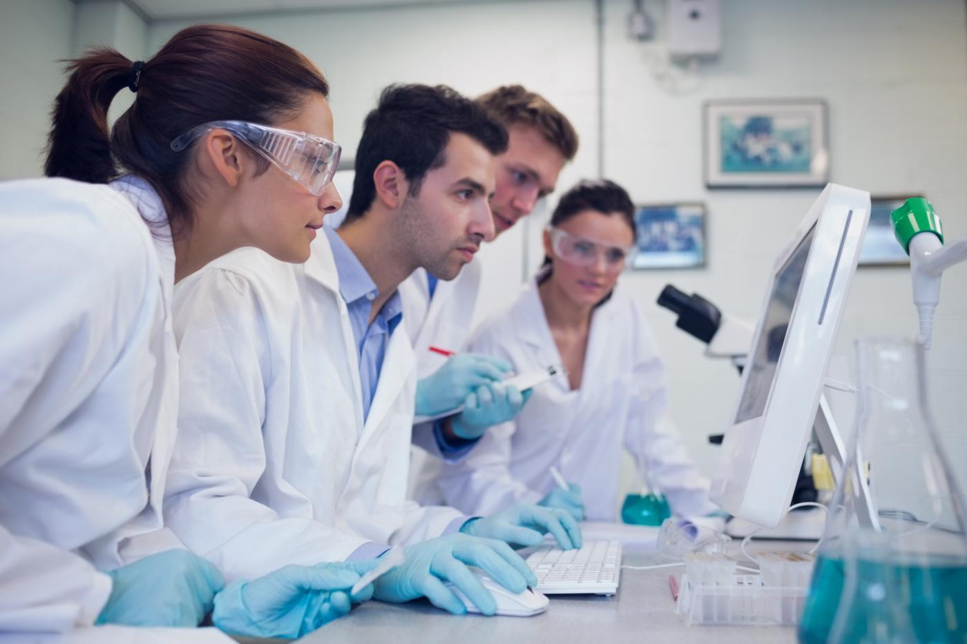 ¿Continúa vigente exención del IVA en importación y venta de equipos médicos?