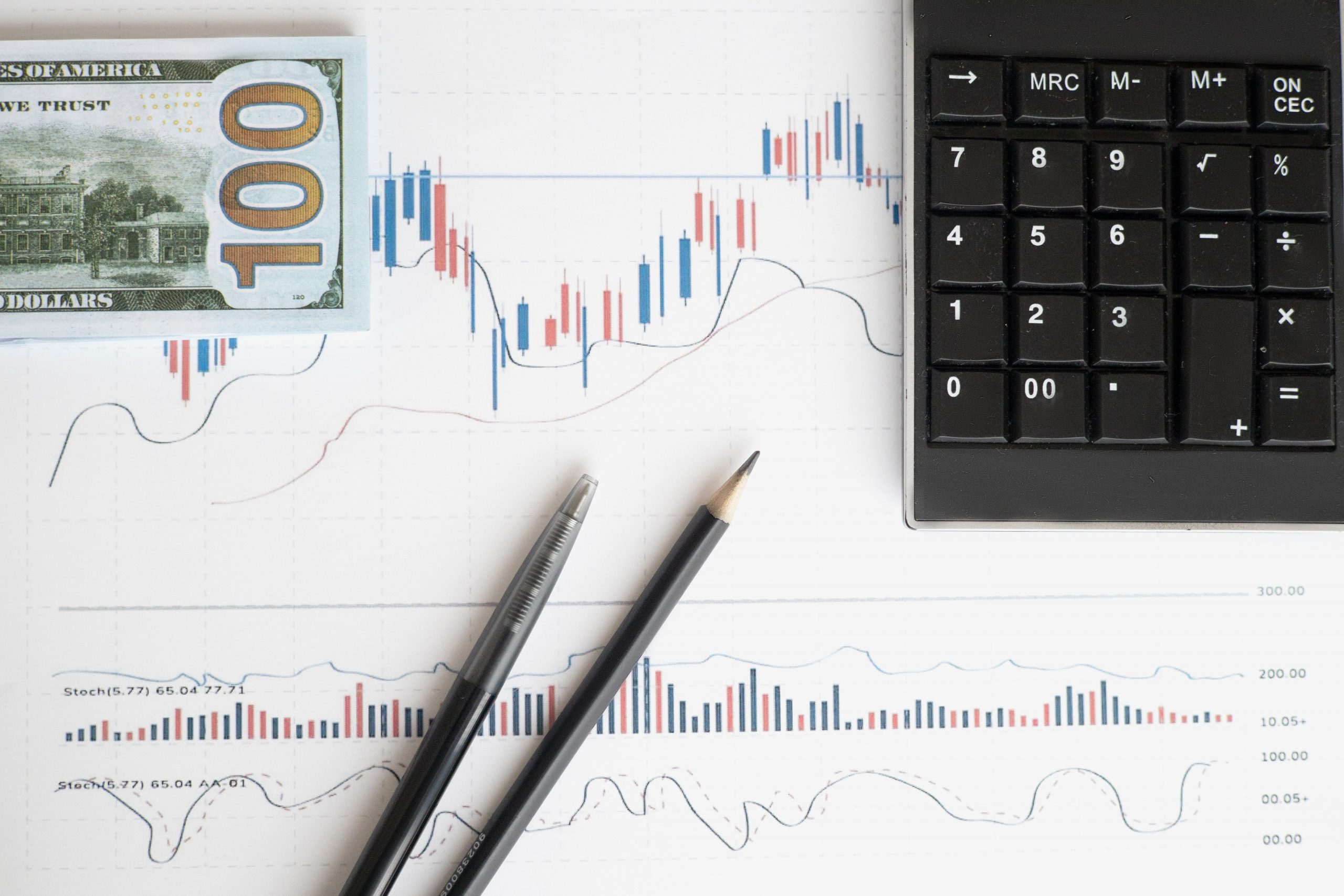 El dólar en Colombia cerró por encima de los $3.700