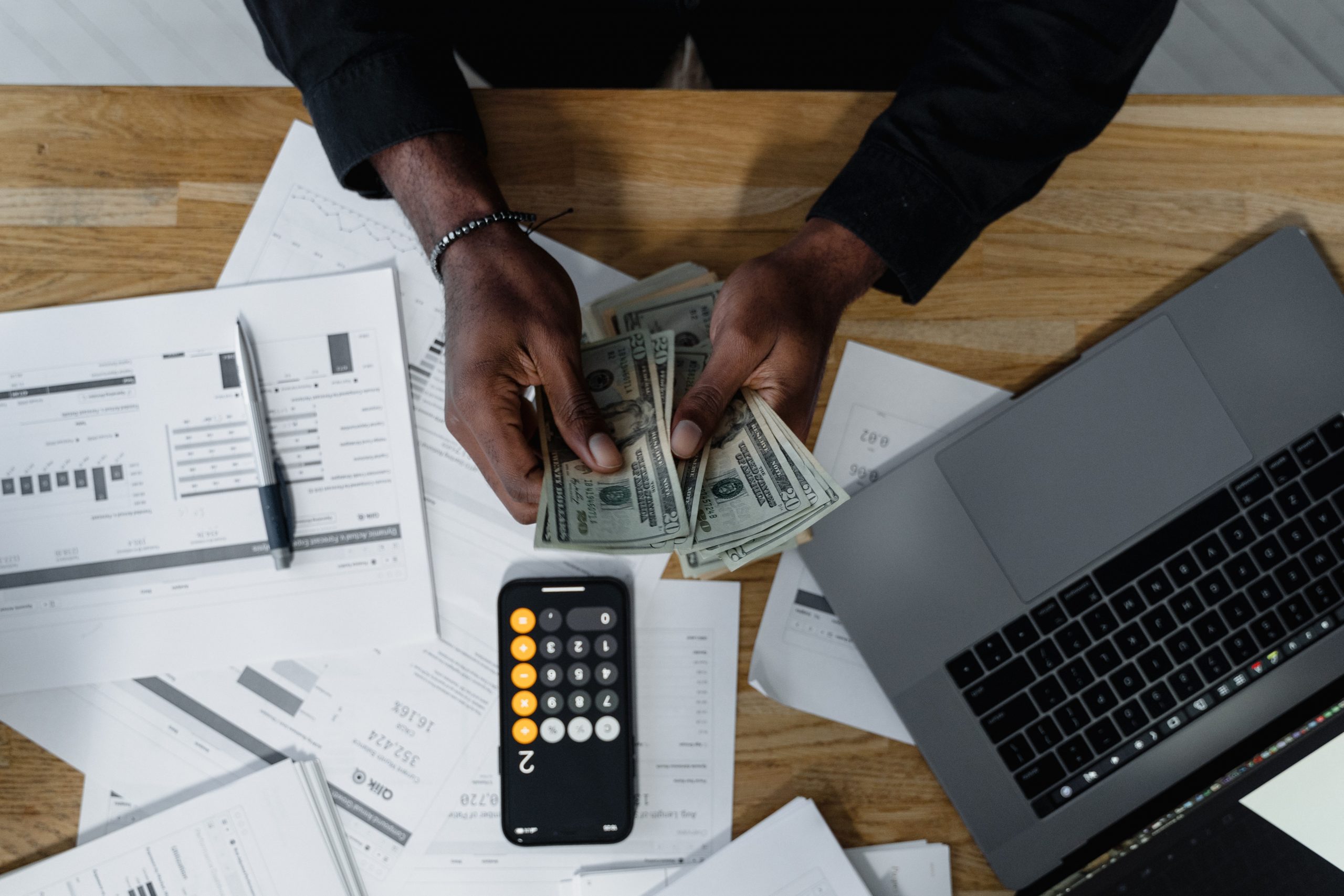 Pago de impuesto sobre la renta para personas, sociedades y entidades extranjeras