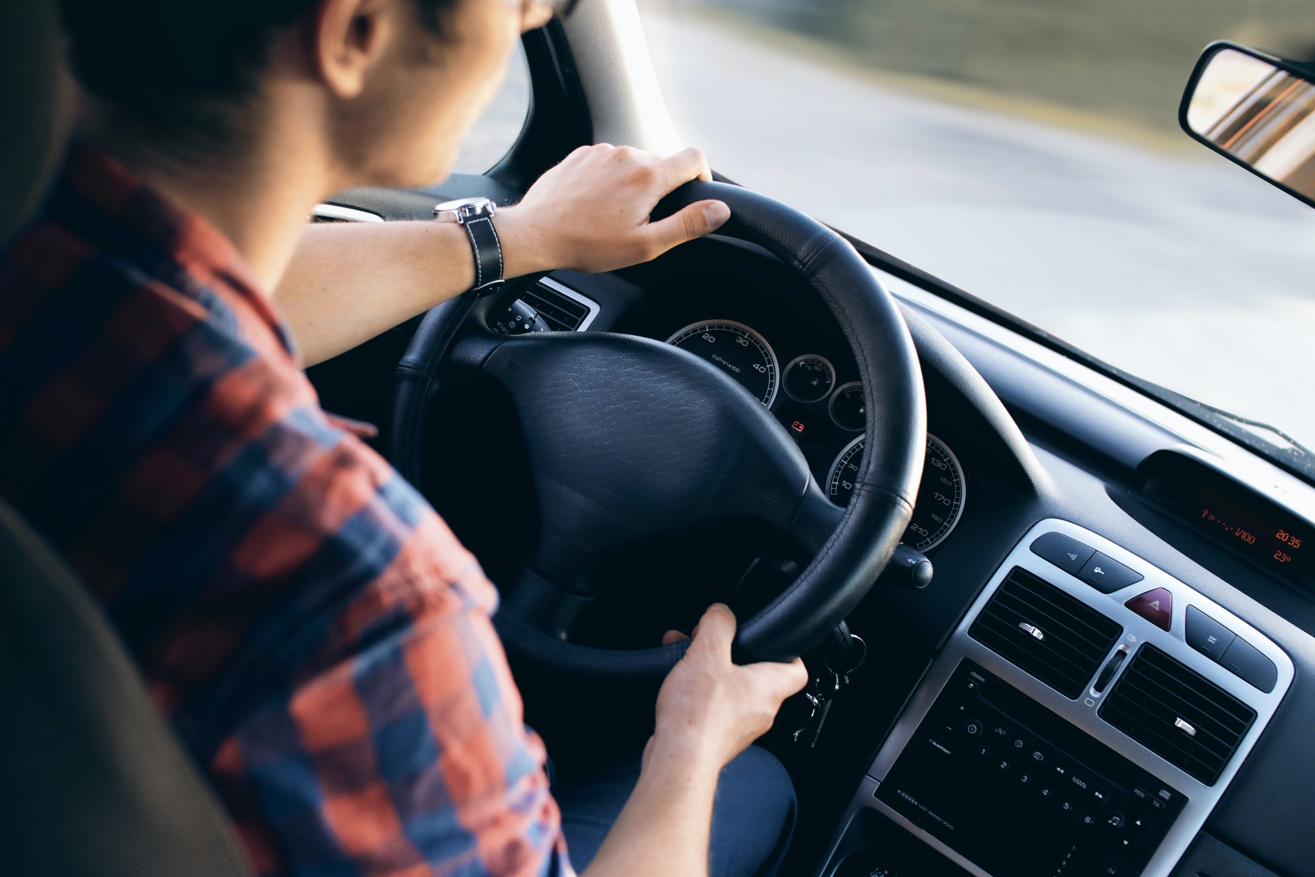 Gobierno nacional reglamentará procedimiento para otorgar licencias de conducción a personas sordas