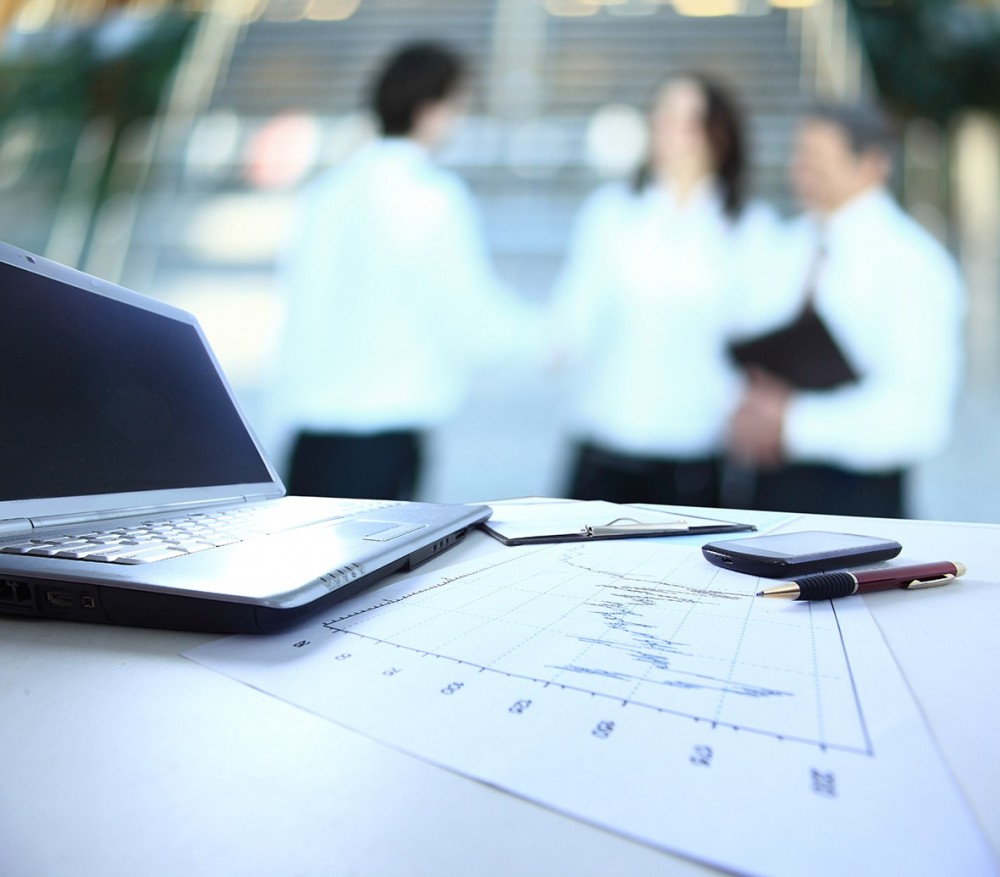 Communicating value and quality with price