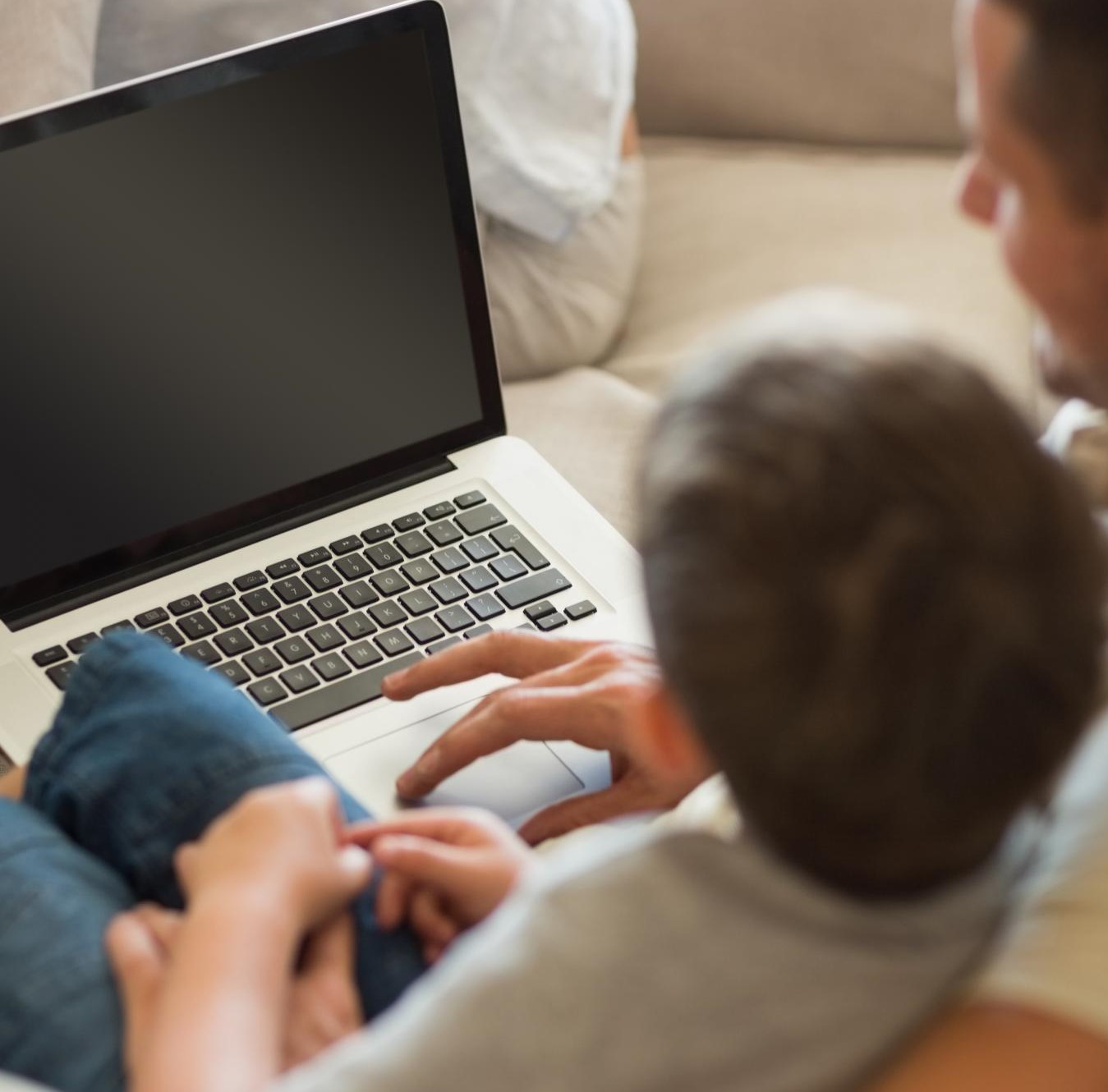 Tratar datos de menores: cómo obtener su consentimiento