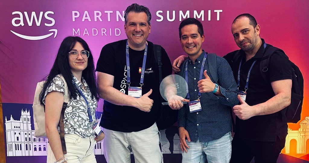 Auren Tech ha sido galardonado con el premio GenAI Prospecting Hero 2024 en el Summit de Amazon Web Services (AWS). Auren Tech ha sido galardonado con el premio GenAI Prospecting Hero 2024 en el Summit de Amazon Web Services (AWS).