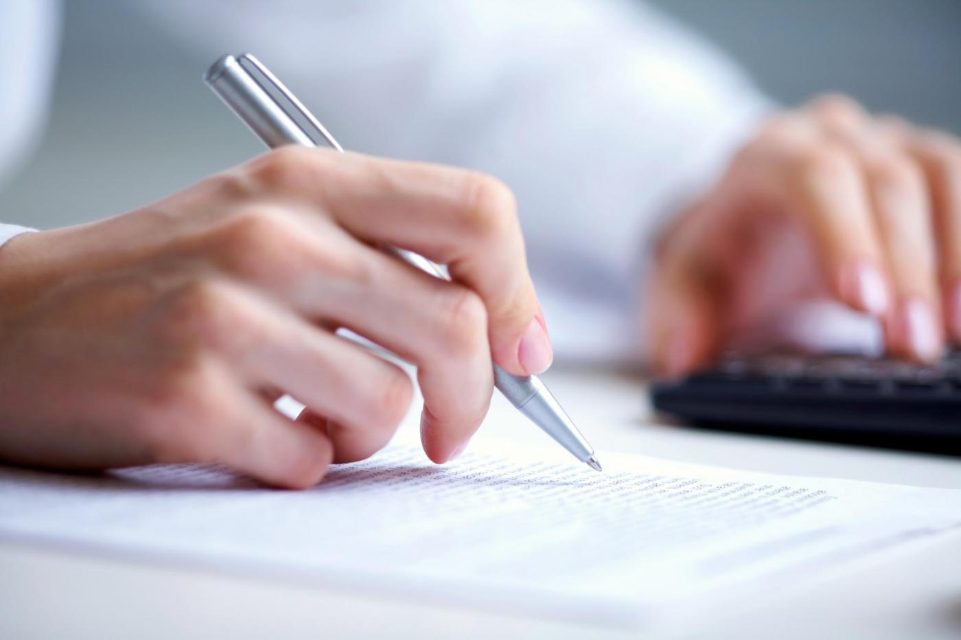 331- DECRETO 166/017: IDENTIFICACIÓN DE BENEFICIARIOS FINALES Y TITULARES DE PARTICIPACIONES NOMINATIVAS